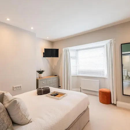 بيت للعطل Modern Style House With Cosy Log Fire هاروغايت