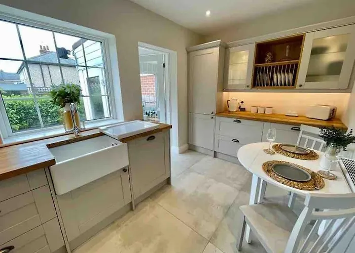 Casa vacanze Modern Style House With Log Burner *