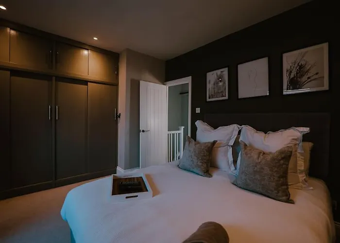 Modern Style House With Log Burner Harrogate