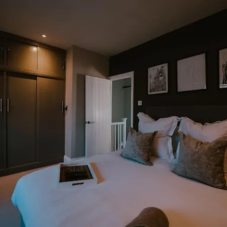 Modern Style House With Log Burner Harrogate